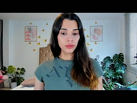 Snapshot of bella_grego chatting on April 2026 08:22:02 PM bella grego online show from April 2026 08:22:02 PM