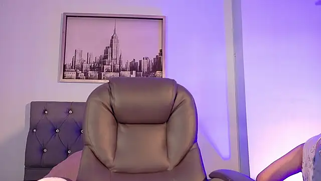 Maggiee 1 online show from April 2026 05:21:01 PM