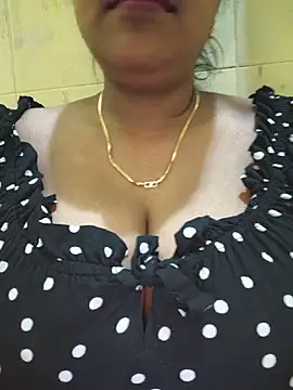 Snapshot of Newragini chatting on May 2026 10:38:02 PM Newragini online show from May 2026 10:38:02 PM