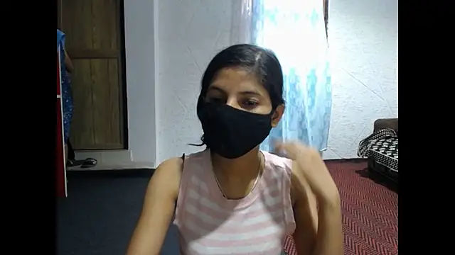 Snapshot of Rasha_ chatting on May 2026 04:43:02 AM Rasha online show from May 2026 04:43:02 AM