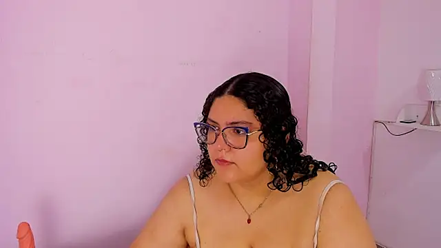 Snapshot of roxxxana_blake chatting on May 2026 03:23:01 AM roxxxana blake online show from May 2026 03:23:01 AM