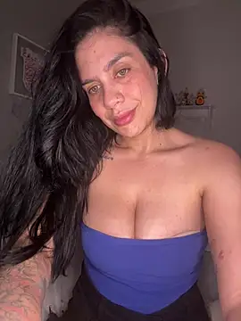 Snapshot of Marizinha9935 chatting on July 2026 02:43:02 AM Marizinha9935 online show from July 2026 02:43:02 AM