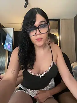 Snapshot of MrJ_Victoria chatting on April 2026 06:43:01 PM MrJ Victoria online show from April 2026 06:43:01 PM