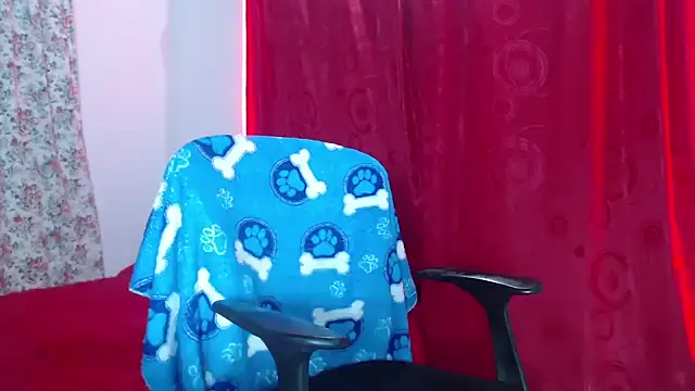 Snapshot of camilabb_xc chatting on February 2025 06:39:01 PM camilabb xc online show from February 2025 06:39:01 PM