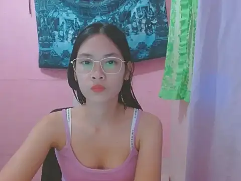Snapshot of Sweetsexylady19 chatting on July 2026 05:53:01 AM Sweetsexylady19 online show from July 2026 05:53:01 AM