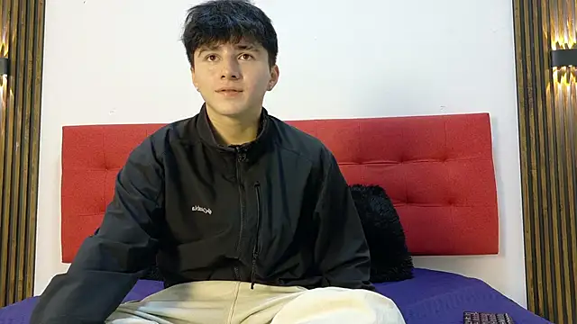 LunayDream online show from April 2026 11:14:01 AM