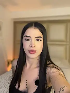 Snapshot of Bella_jagger chatting on June 2026 07:07:01 AM Bella jagger online show from June 2026 07:07:01 AM