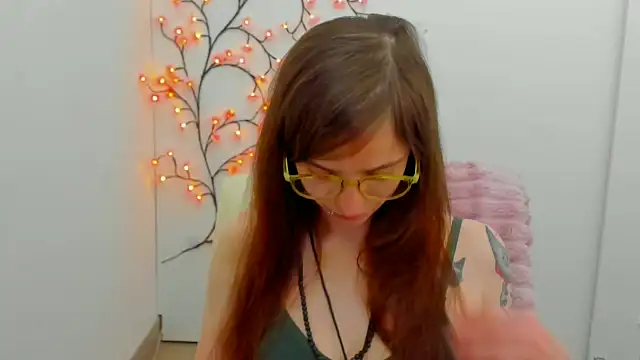 Snapshot of Luna_Tantra chatting on June 2026 01:17:02 PM Luna Tantra online show from June 2026 01:17:02 PM