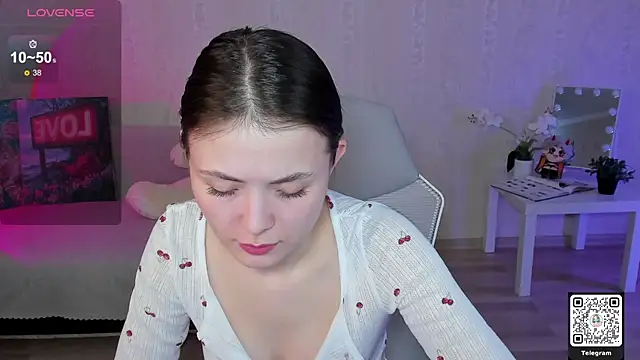 LinnLove online show from April 2026 07:04:01 AM
