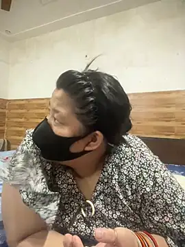 hot-couple-0 online show from August 2026 05:26:02 PM