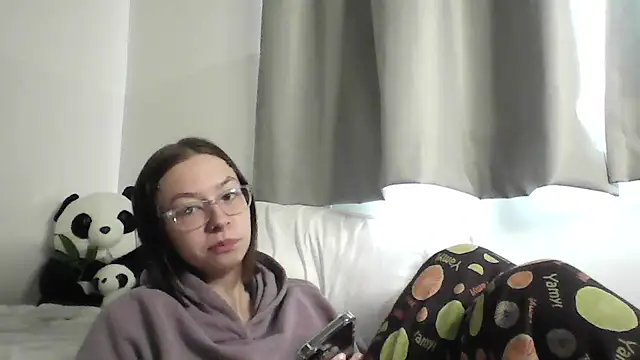 Snapshot of JuicyErika chatting on April 2026 06:51:01 AM JuicyErika online show from April 2026 06:51:01 AM