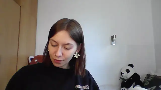 Snapshot of JuicyErika chatting on May 2026 05:12:02 PM JuicyErika online show from May 2026 05:12:02 PM