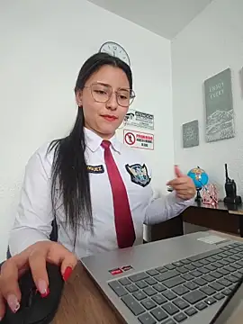 Snapshot of Queen_linda1 chatting on May 2026 04:48:02 PM Queen linda1 online show from May 2026 04:48:02 PM