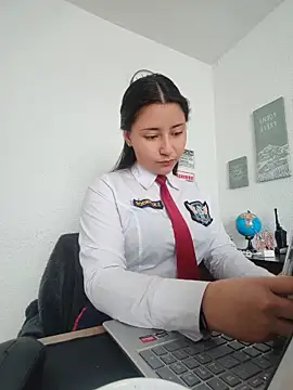 Snapshot of Queen_linda1 chatting on May 2026 12:13:02 PM Queen linda1 online show from May 2026 12:13:02 PM