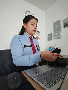 Snapshot of Queen_linda1 chatting on May 2026 12:11:02 PM Queen linda1 online show from May 2026 12:11:02 PM