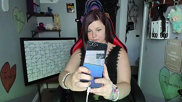 Snapshot of DelilaFields2 chatting on July 2026 03:00:02 AM DelilaFields2 online show from July 2026 03:00:02 AM