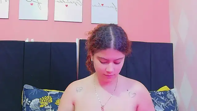Snapshot of HoneyHipss chatting on May 2026 12:47:02 PM HoneyHipss online show from May 2026 12:47:02 PM