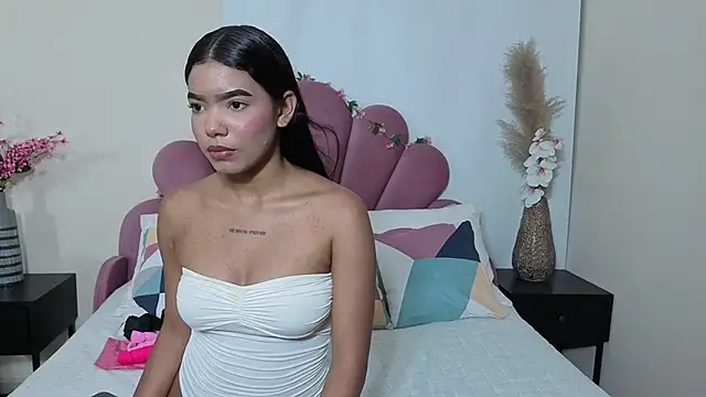 Snapshot of CatalinaED chatting on June 2026 07:19:01 PM CatalinaED online show from June 2026 07:19:01 PM