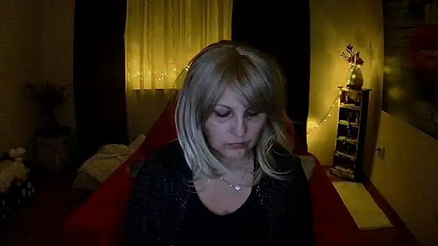 Divineblond online show from February 2025 10:31:01 PM