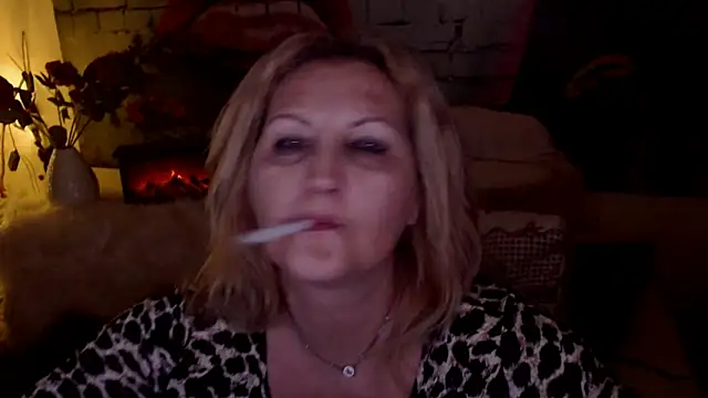 Divineblond online show from March 2025 11:06:01 PM
