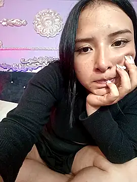 Snapshot of EmmyCastillo chatting on April 2026 02:27:02 AM EmmyCastillo online show from April 2026 02:27:02 AM