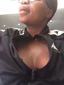 Hotboobs27 online show from June 2026 10:53:02 AM