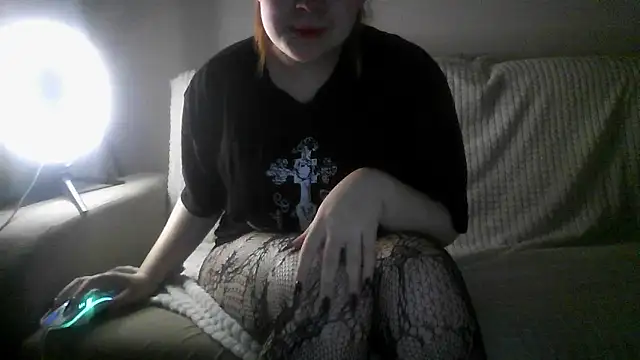 Amanda Mia  online show from June 2026 10:37:01 PM