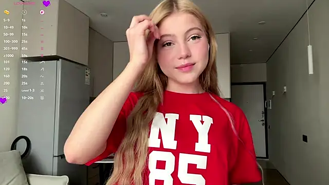 Snapshot of AlberthaBudd chatting on July 2026 05:03:02 AM AlberthaBudd online show from July 2026 05:03:02 AM