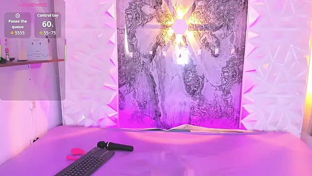 Snapshot of Playful_Violet chatting on June 2026 01:38:02 PM Playful Violet online show from June 2026 01:38:02 PM