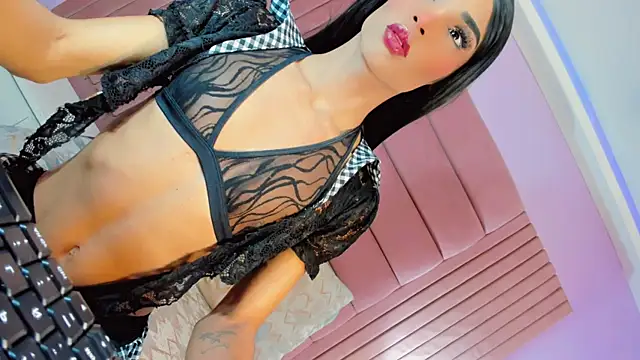 Snapshot of Darianavelazquez chatting on June 2026 05:00:01 AM Darianavelazquez online show from June 2026 05:00:01 AM
