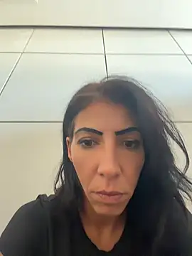 Snapshot of Yasmiinee chatting on June 2026 12:19:02 PM Yasmiinee online show from June 2026 12:19:02 PM