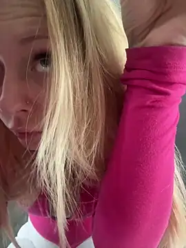 Snapshot of Sofianoon chatting on May 2026 05:56:01 PM Sofianoon online show from May 2026 05:56:01 PM