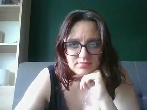 Snapshot of sensual_paris chatting on June 2026 05:32:02 AM sensual paris online show from June 2026 05:32:02 AM