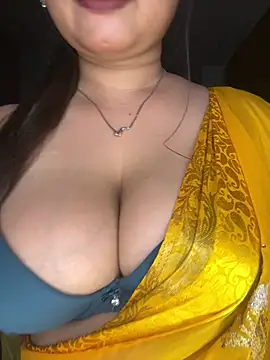 Naughty pooja44 online show from May 2026 05:53:02 PM