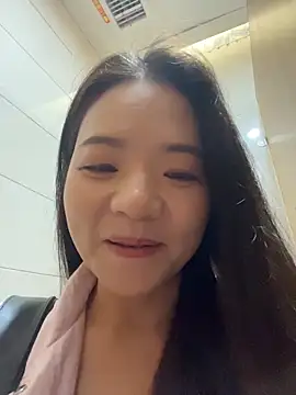 xiaochengzi505 online show from May 2026 01:00:01 AM