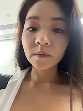 xiaochengzi505 online show from May 2026 12:41:02 AM