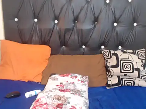 QueensBettyX96 online show from May 2026 12:43:01 PM