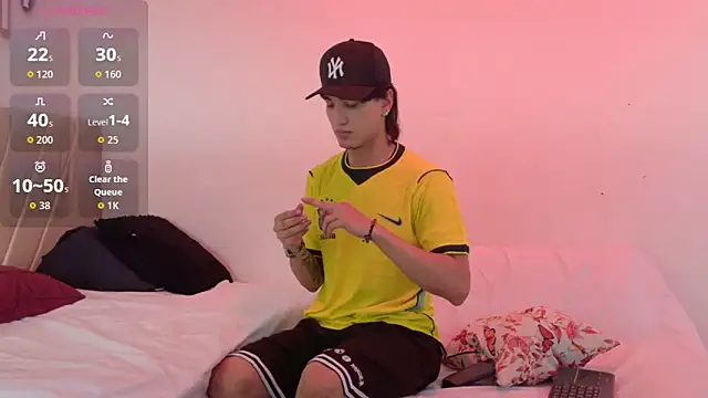 Snapshot of sweetauracouple chatting on June 2026 12:08:02 PM sweetauracouple online show from June 2026 12:08:02 PM