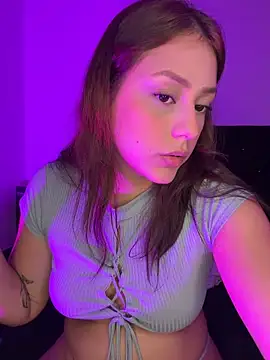 Snapshot of HayleyRoss_ chatting on June 2026 01:58:02 AM HayleyRoss online show from June 2026 01:58:02 AM