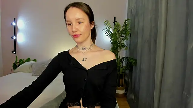 Snapshot of Sasha_Misss chatting on May 2026 01:03:01 AM Sasha Misss online show from May 2026 01:03:01 AM