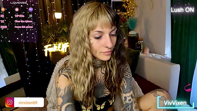 Snapshot of VivVixen chatting on May 2026 02:54:01 PM VivVixen online show from May 2026 02:54:01 PM