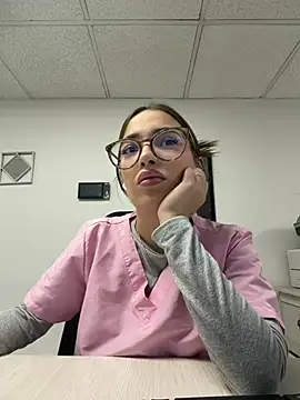 Snapshot of Sweet_Milaa1 chatting on July 2026 06:56:02 PM Sweet Milaa1 online show from July 2026 06:56:02 PM