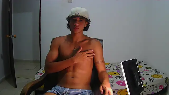 Snapshot of Hansel_take chatting on May 2026 01:58:02 AM Hansel take online show from May 2026 01:58:02 AM