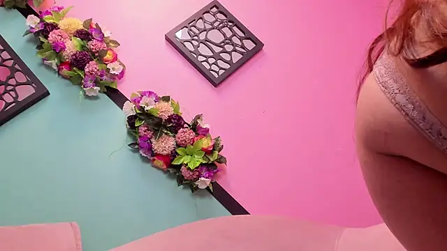 Snapshot of RoxanneDiaz chatting on April 2026 08:04:02 PM RoxanneDiaz online show from April 2026 08:04:02 PM