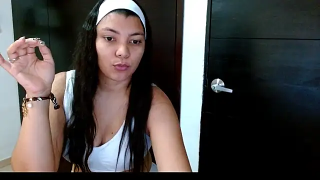 KarlaLoving online show from June 2026 05:50:02 PM
