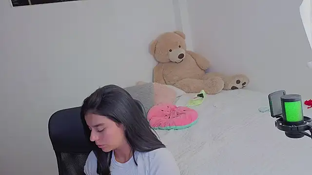 Snapshot of valerihouse_ chatting on June 2026 12:22:02 AM valerihouse online show from June 2026 12:22:02 AM