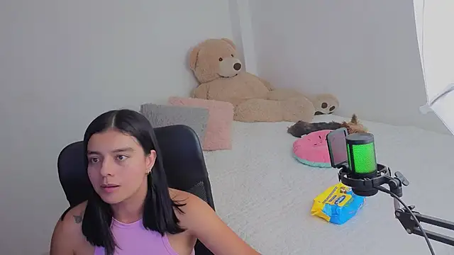 Snapshot of valerihouse_ chatting on July 2026 01:30:02 AM valerihouse online show from July 2026 01:30:02 AM