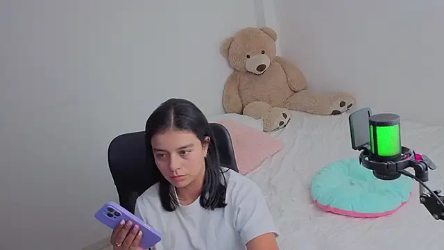 Snapshot of valerihouse_ chatting on August 2026 02:55:02 AM valerihouse online show from August 2026 02:55:02 AM