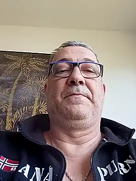 Snapshot of Soloyan chatting on March 2025 12:22:01 PM Soloyan online show from March 2025 12:22:01 PM