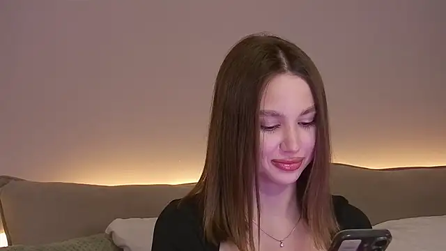 Snapshot of StefaEvans chatting on May 2026 04:35:01 PM StefaEvans online show from May 2026 04:35:01 PM